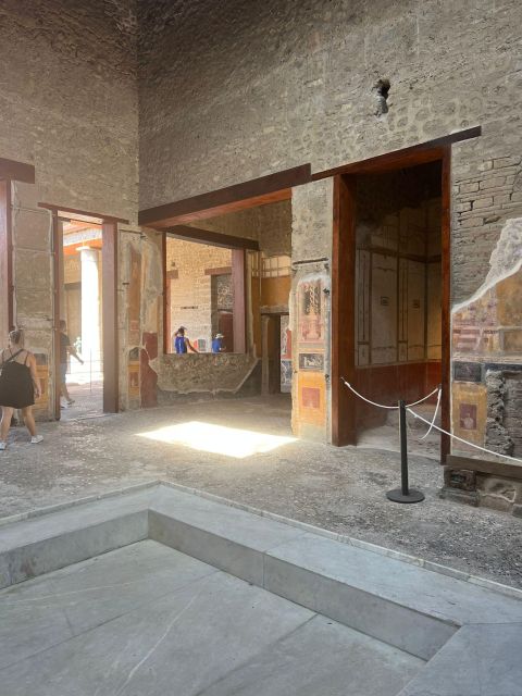 Half-Day Herculaneum and Pompeii Tour From Positano - Main Attractions