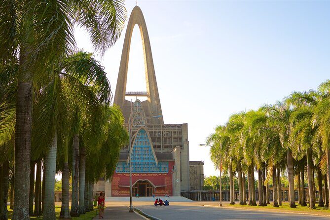 Half Day Higuey City Tour From Punta Cana - Visiting the Basilica: The Heart of Higuey