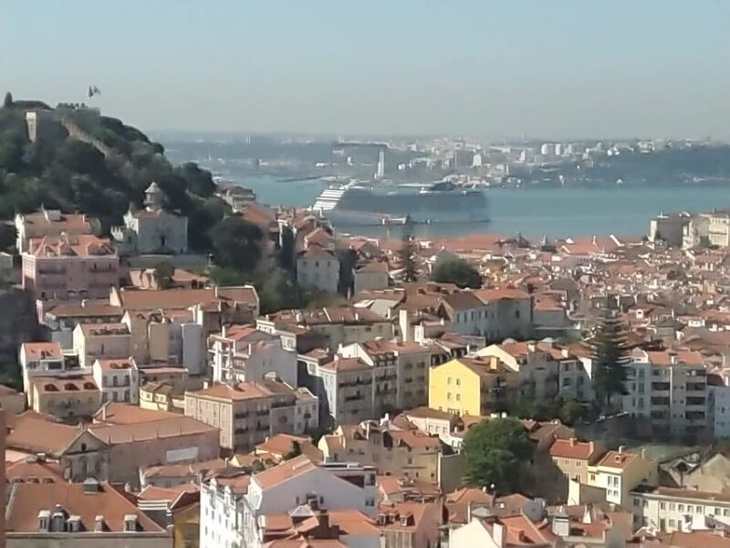 Half day Lisbon Tour Small group through the city of 7 hills - What Makes the Experience Stand Out?