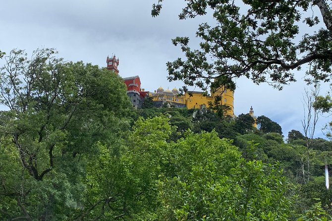 Half Day Park and Pena Palace and Sintra Village Private Tour - Visiting Sintra Village
