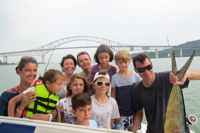 Half-Day Private Cruising and Fishing Tour at Panama Bay - Meeting and Departure Details