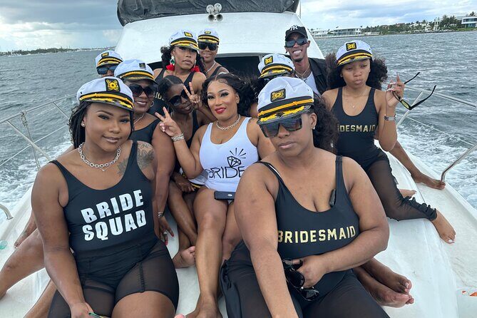 Half-Day Private Rose Island Party Yacht Getaway - Key Points