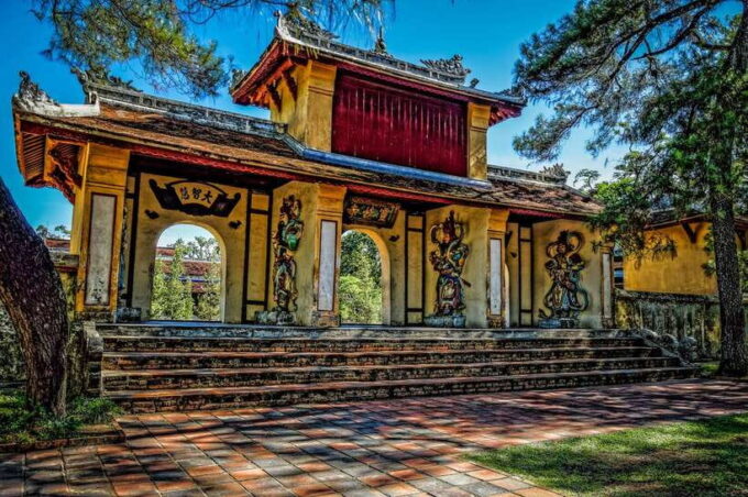 Half-day Royal Charm Of Hue City - Scenic Boat Trip on the Perfume River