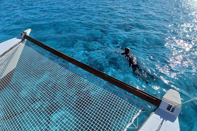 Half-Day Sailing Trip on the Lagoon of Tahiti Comments - The Guides and Group Size