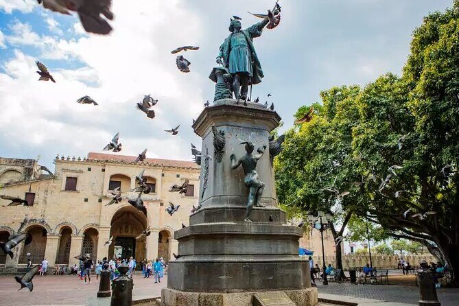 Half Day Santo Domingo Tour: Three Eyes Park to Colon Lighthouse - Authentic Perspectives from Previous Travelers