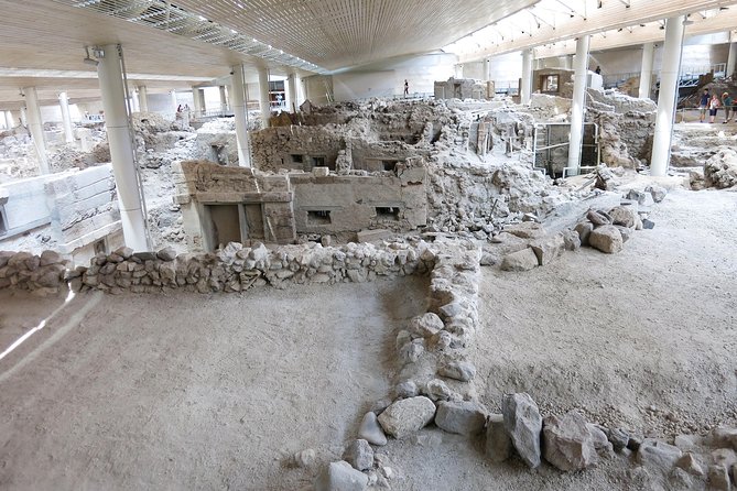 Half-Day Santorini South Coast and Akrotiri Tour From Fira - Visiting Akrotiri