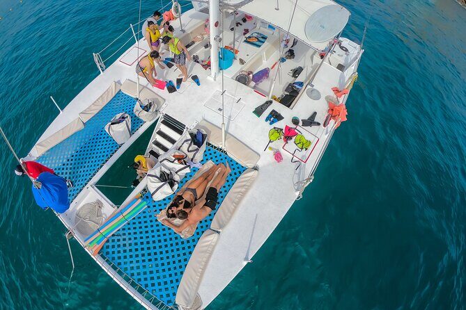 Half-Day Snorkel Experience and Party Catamaran in Los Cabos! + Round Trip - FAQ