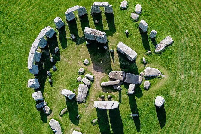 Half Day Stonehenge Tour From London - Site Description