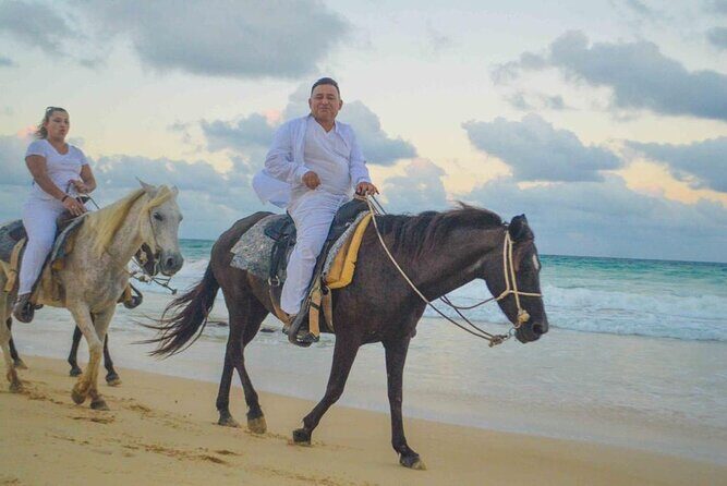 Half-Day Tour 2-in-1, Redonda Mountain & Horseback Riding Tour in Macao Beach - The Sum Up