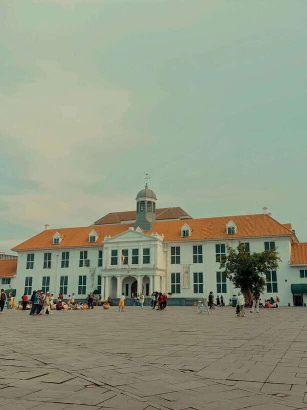 Half-Day Tour Around Jakarta Guide Speak Chinese - Who Will Enjoy This Tour?