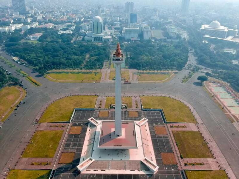 Half-Day Tour Around Jakarta Guide Speak Chinese - FAQs