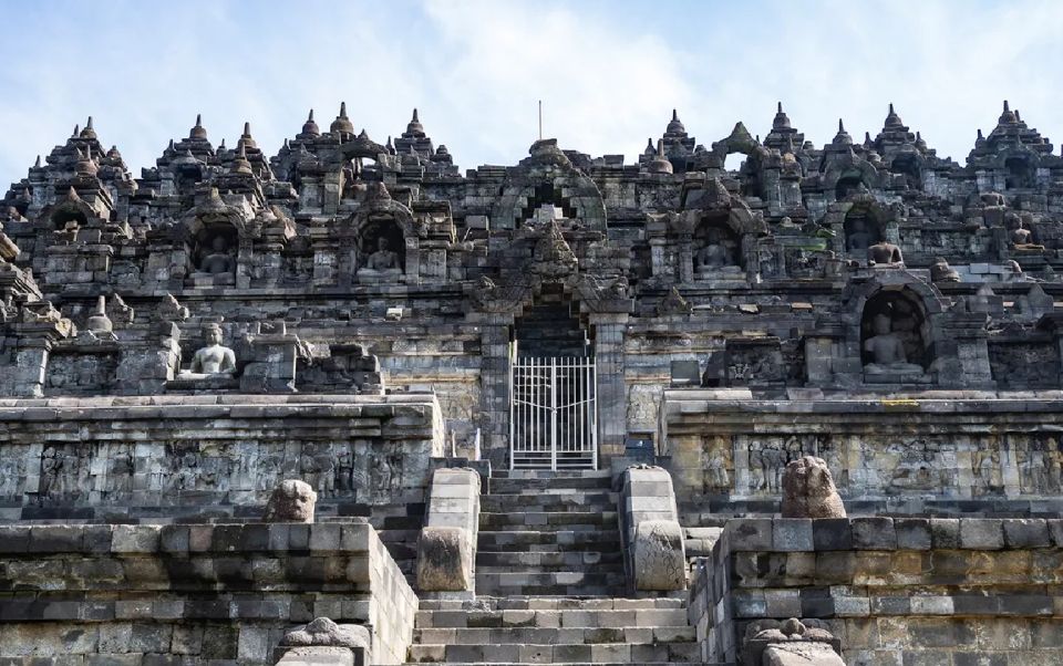Half-Day Tour Borobudur From Yogyakarta With Ticket & Guide - Inclusions and Exclusions