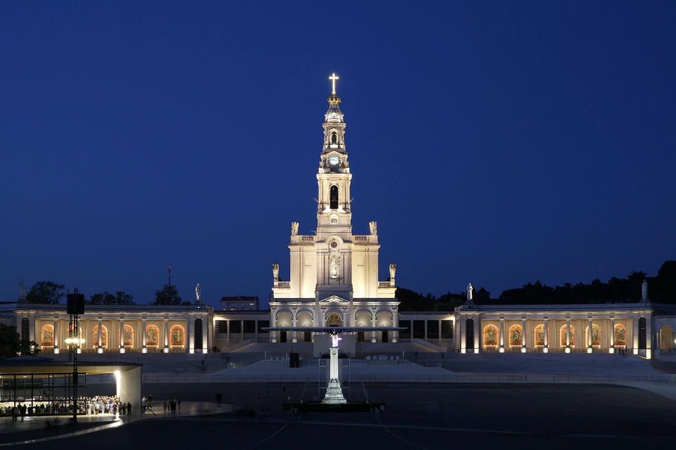 Half-Day Tour From Lisbon to Fátima (4 Hours) - Sanctuary of Fátima