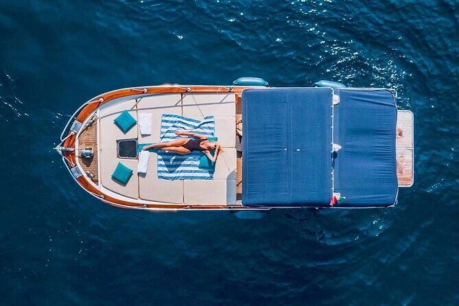 Half day tour of Capri by private boat - Key Points