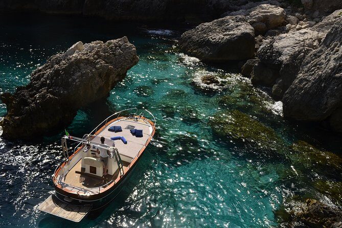 Half day tour of Capri by private boat - FAQ