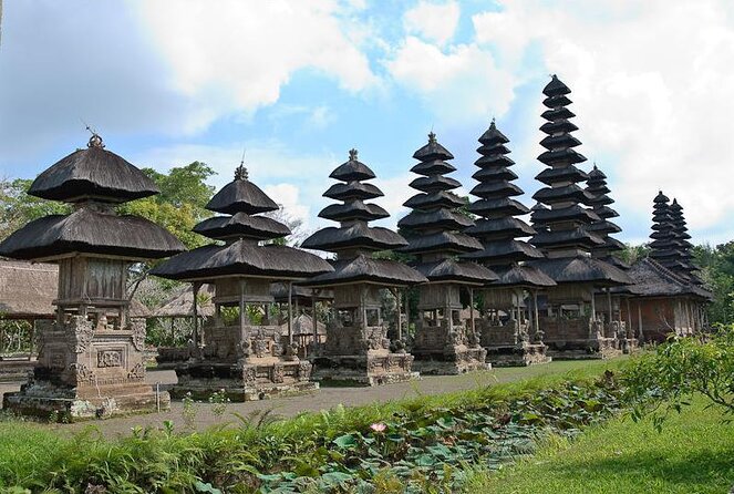 Half Day Tour: Tanah Lot Sunset & Taman Ayun Temple Included Entrance Ticket - Taman Ayun Temple Insights