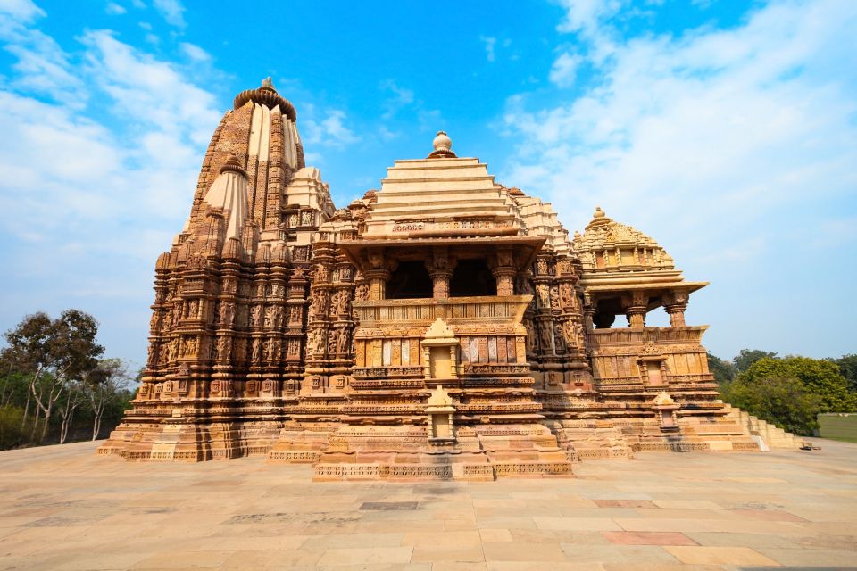 Half-Day Tour to Raneh Waterfalls and Khajuraho Temples - Itinerary Details