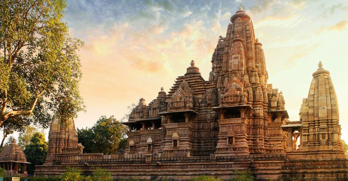 Half-Day Tour to Raneh Waterfalls and Khajuraho Temples - Raneh Waterfalls Attractions