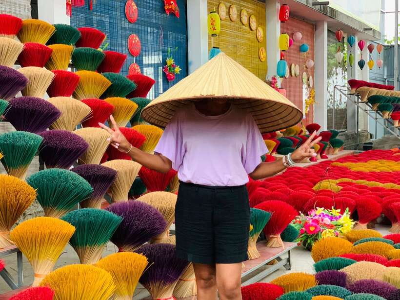 Half Day Trip to Incense & Hat Villages With Train Street - Village Exploration: Chuong Conical Hat Village