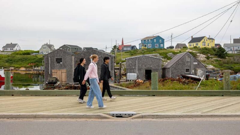 Halifax Small-Group Express To Peggys Cove - Transportation and Group Size