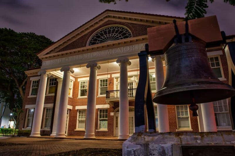 Hallowed Haunts of Honolulu Ghost Tour - Key Points