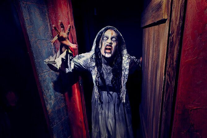 Halloween Horror Nights Admission Tickets at Universal Studios Hollywood - Who Should Consider This Experience?