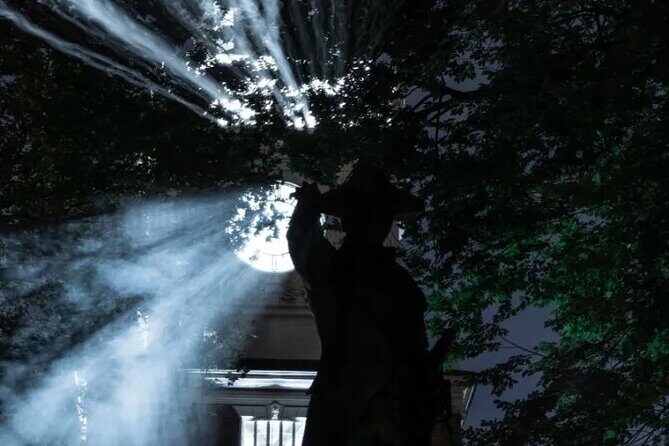 Halloween Trolley Tour "Terror Beyond the Walls" - What about the stops and stories?