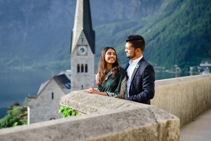 Hallstatt: 2-Hour Guided Walking Tour With Photographer - What to Expect on Tour