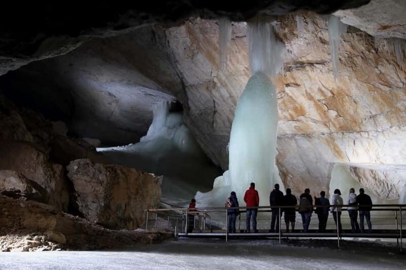 Hallstatt & Ice Cave & 5 fingers Private Trip From Salzburg - Analyzing the Cost and Value