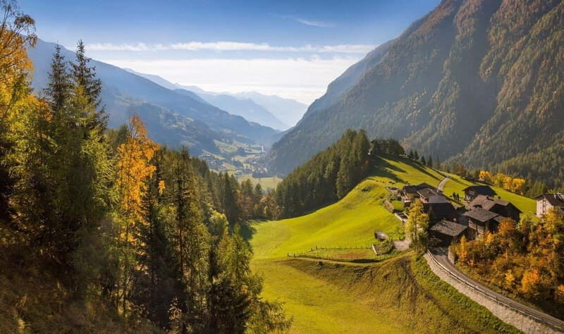 Hallstatt, Salzburg, Wachau & Melk  A Day to Remember - Who Will Love This Tour?
