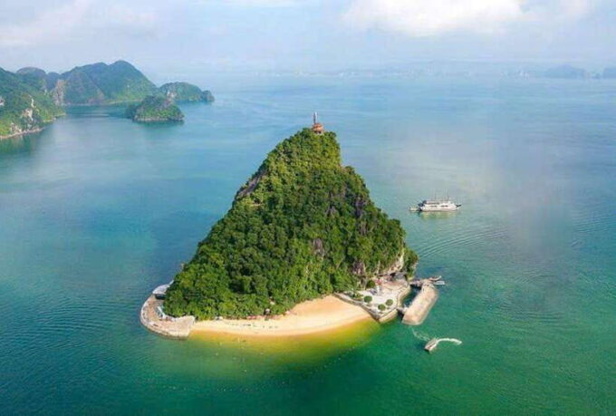 Halong Bay 1D- Sung Sot Cave- Titop Island- Kayaking & Lunch - Frequently Asked Questions