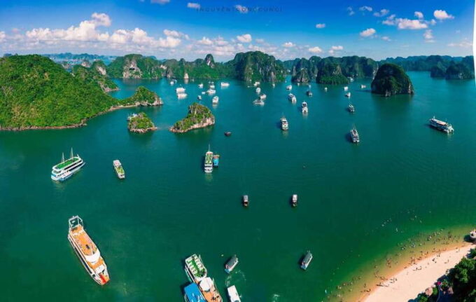 Halong Bay Day Trip: Surprise Cave, Titop Island, Kayaking - What to Bring