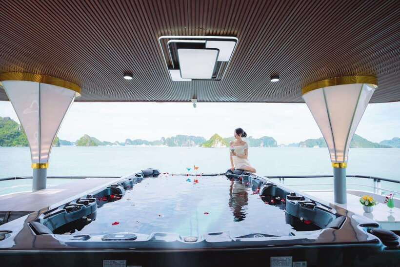 Halong Bay Newest 5-Star Cruise With Buffet Lunch & Jacuzzi - Overview of the 5-Star Ha Long Bay Cruise