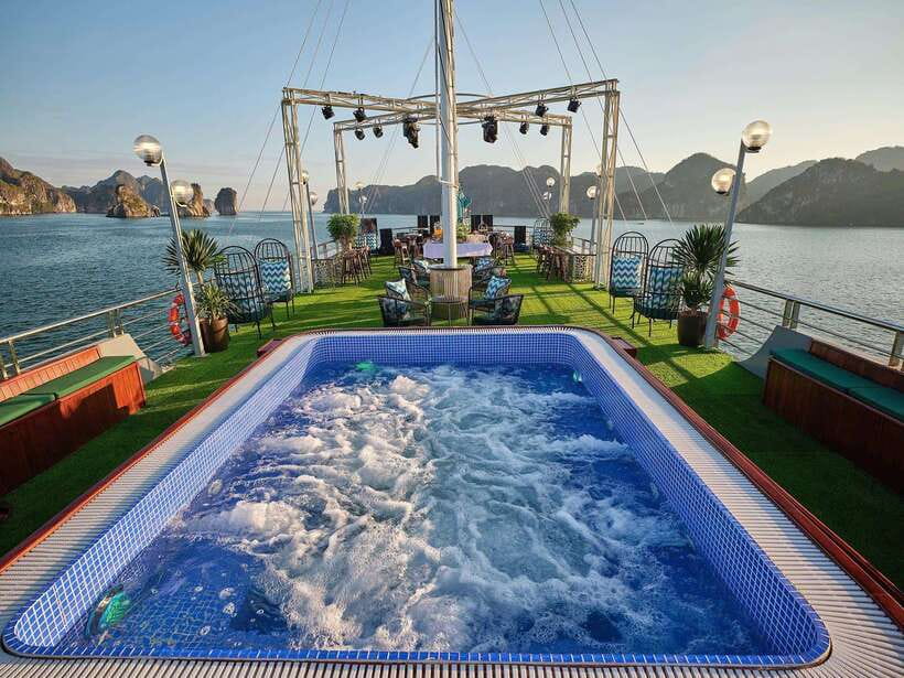 Halong Bay Newest 5-Star Cruise With Buffet Lunch & Jacuzzi - Scenic Exploration of Ha Long Bay
