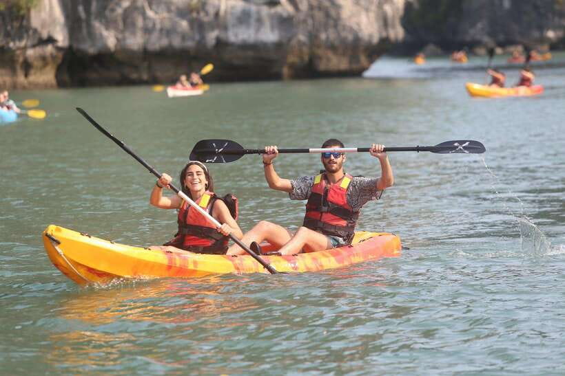 Halong Bay TOP 5-Star Luxury Day Cruise With Buffet Lunch - Dining Experience