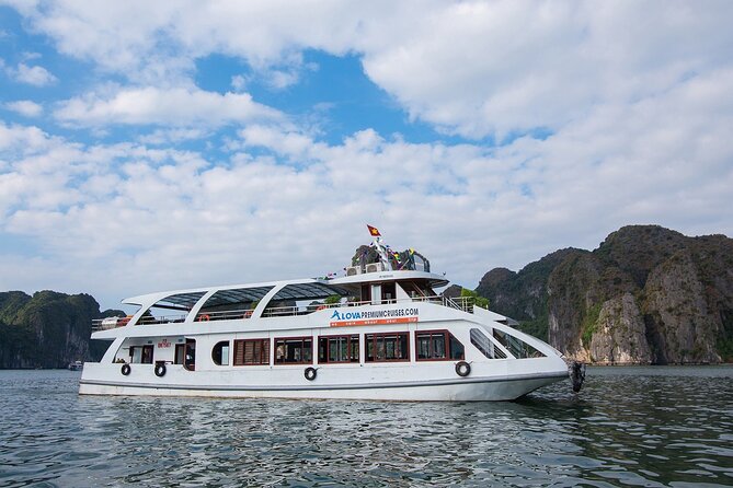 Halong Luxury Cruise With Buffet Lunch From Hanoi With Transfer - Fishing Village Exploration