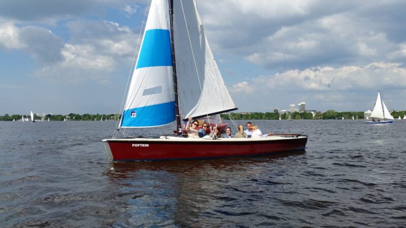 Hamburg: 1.5-Hour Sailing Sightseeing Tour on Aussenalster - Constructive Participant Feedback