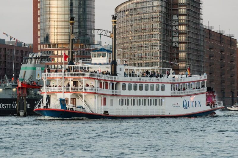 Hamburg: 1 hour harbor boat Tour Hamburg - Key Points