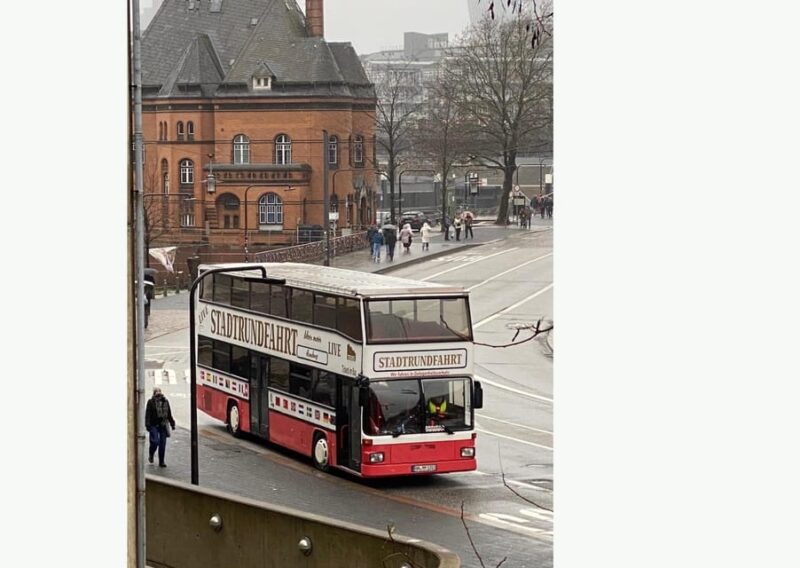 Hamburg: 1-Hour Sightseeing Bus Tour With Live Guide - Key Points