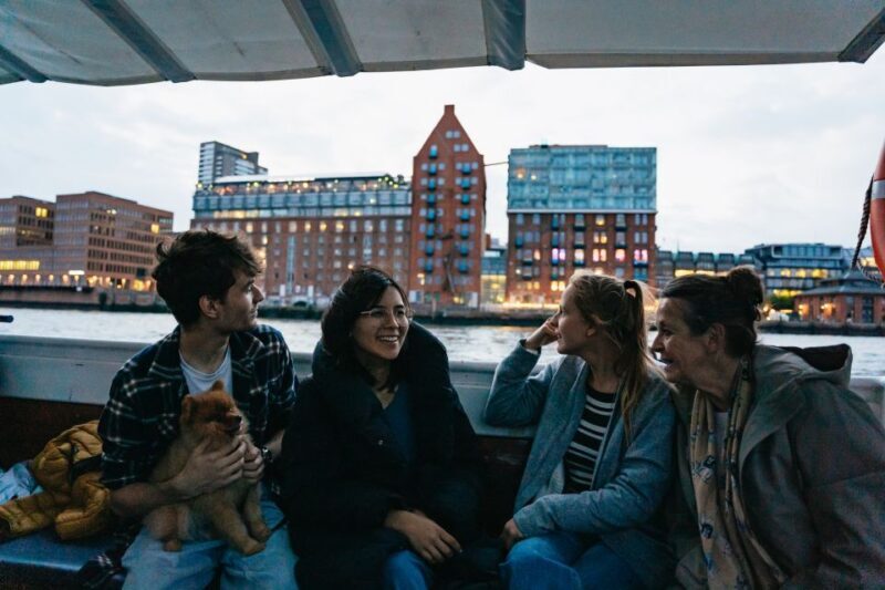 Hamburg: 90-Minute Evening Lights Harbor Cruise - Key Points