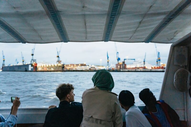 Hamburg: 90-Minute Evening Lights Harbor Cruise - Practical Tips for Your Tour