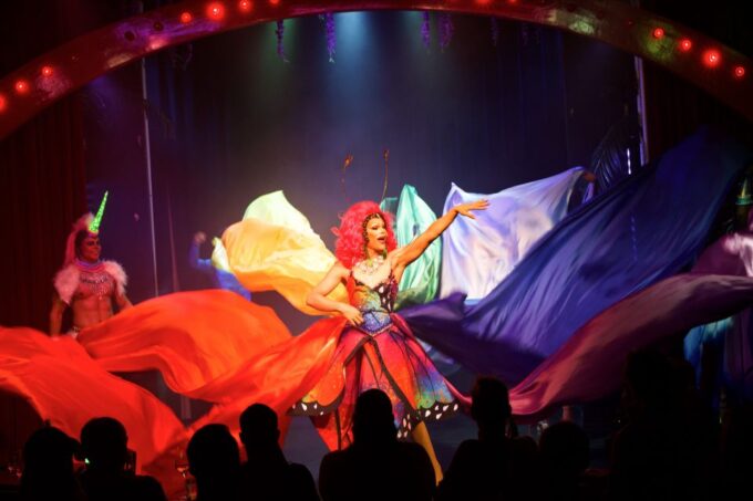 Hamburg: Christmas Show at Pulverfass Cabaret - Queer Variety Show
