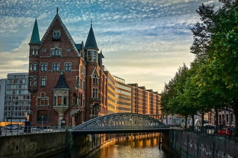 Hamburg: Discover Hamburg from landmark to landmark - Key Points