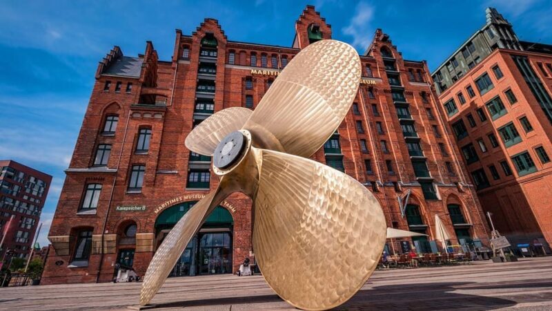 Hamburg: Discover Hamburg from landmark to landmark - Practical Details and Value