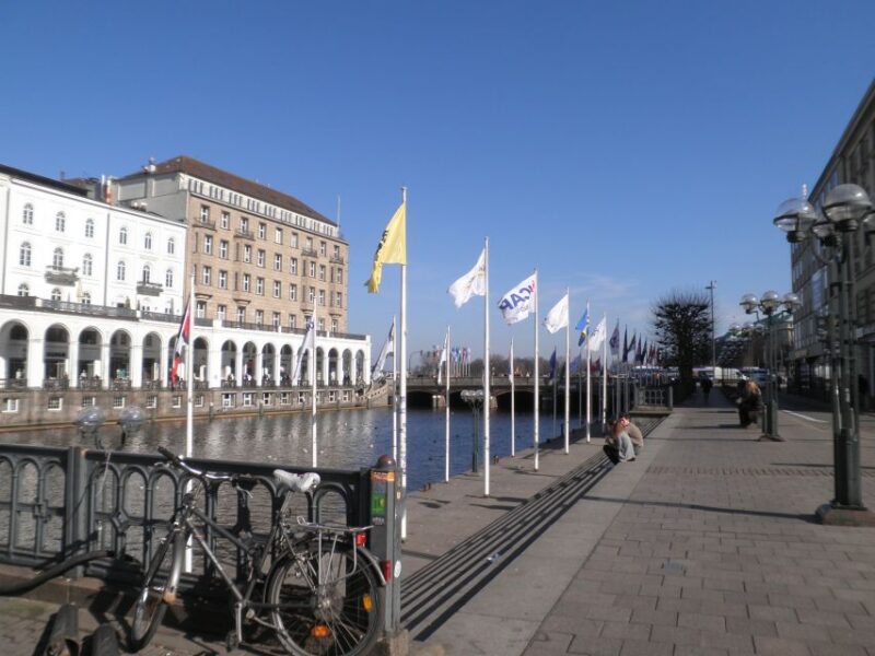 Hamburg: Exclusive Tour by Limousine With Chauffeur - Inclusions and Exclusions
