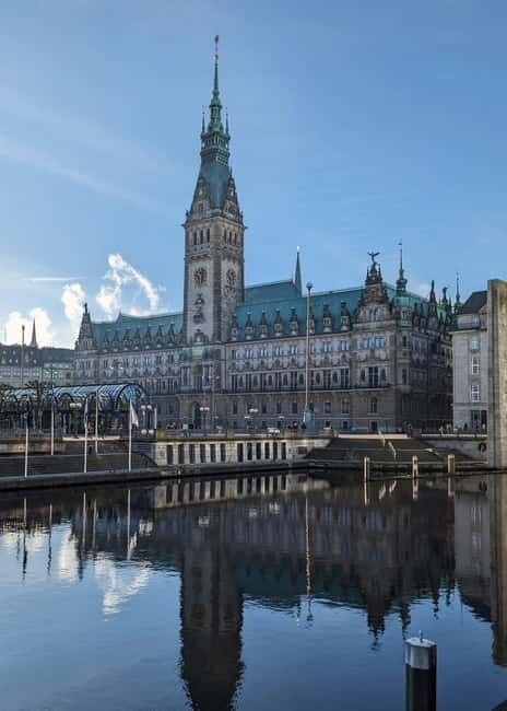 Hamburg: Guided Tour in French, the essentials in 2,5 hours! - Who Will Love This Tour?