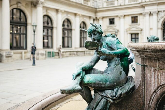 Hamburg: Guided Walking Tour for Magic Fans - Accessibility Features