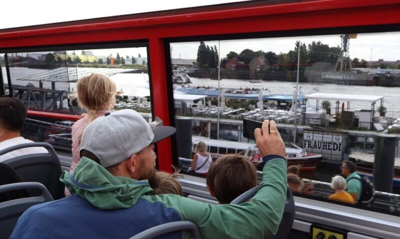 Hamburg: Hop-On/ Hop-Off Tour Classic Line Familienticket - The Route’s Highlights and Considerations