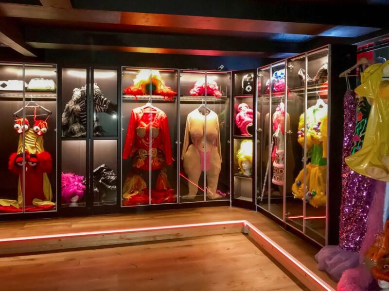 Hamburg: Insider Tour of the Reeperbahn & St. Pauli - Themed Tour Options Available