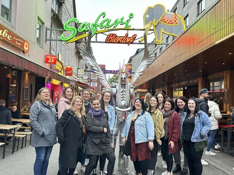 Hamburg: JGA bar & club tour: Unforgettable evening with sparkling wine, shots & party - Key Points